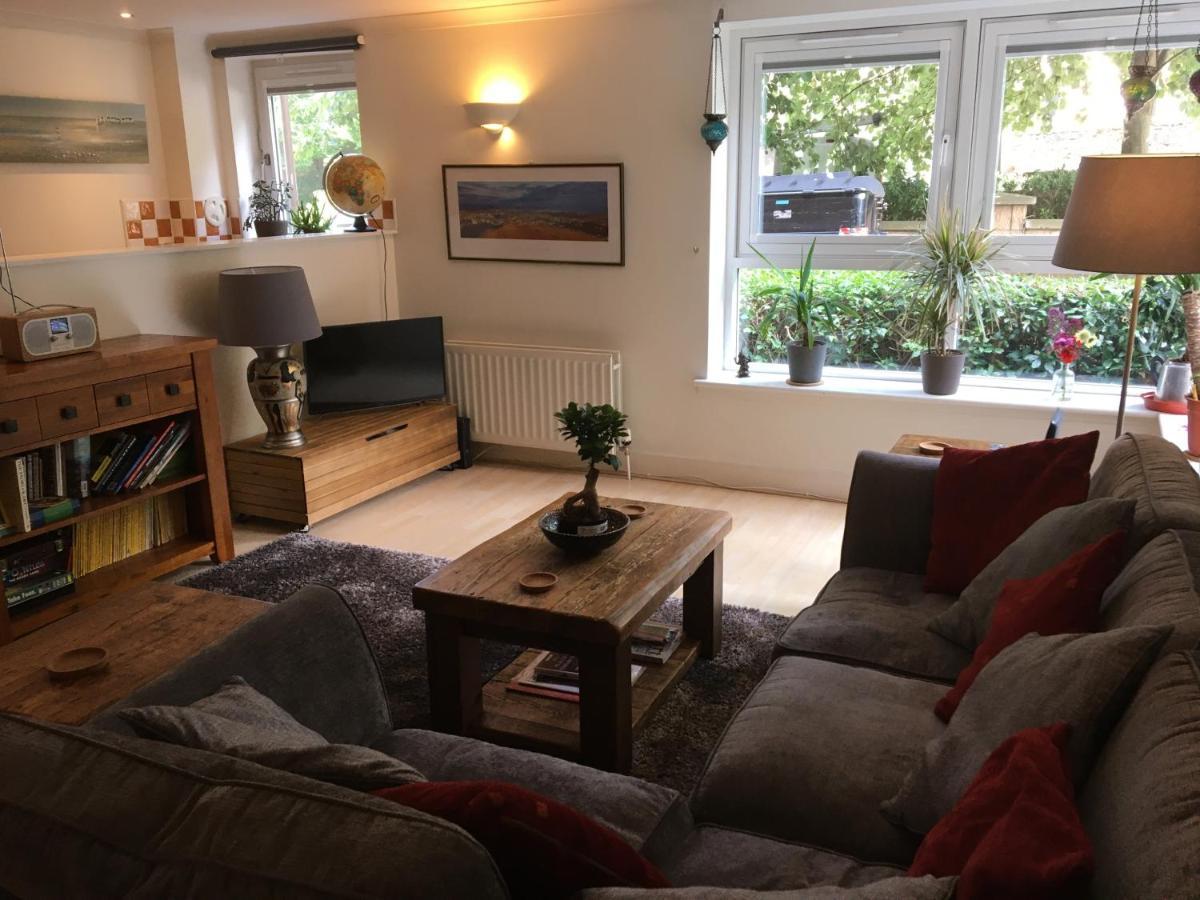 Holyrood Park Apartment — Photos 3